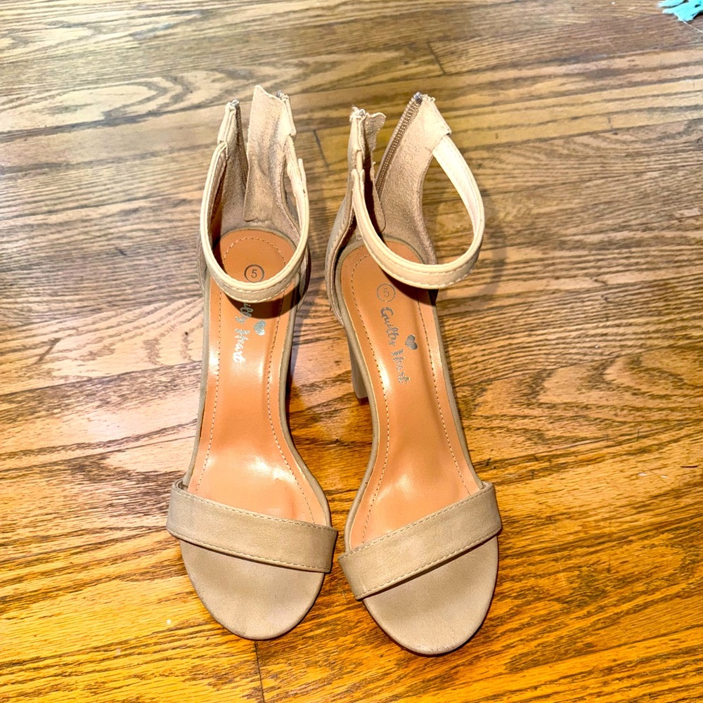 Tan Chunky 3” open toe heels
